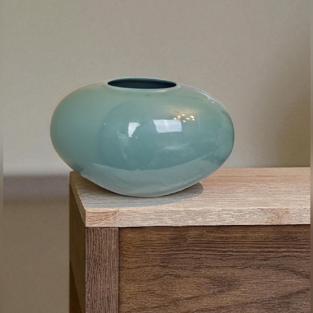 Vintage Art Deco Pottery Teal Green Vase - Picture 1 of 8
